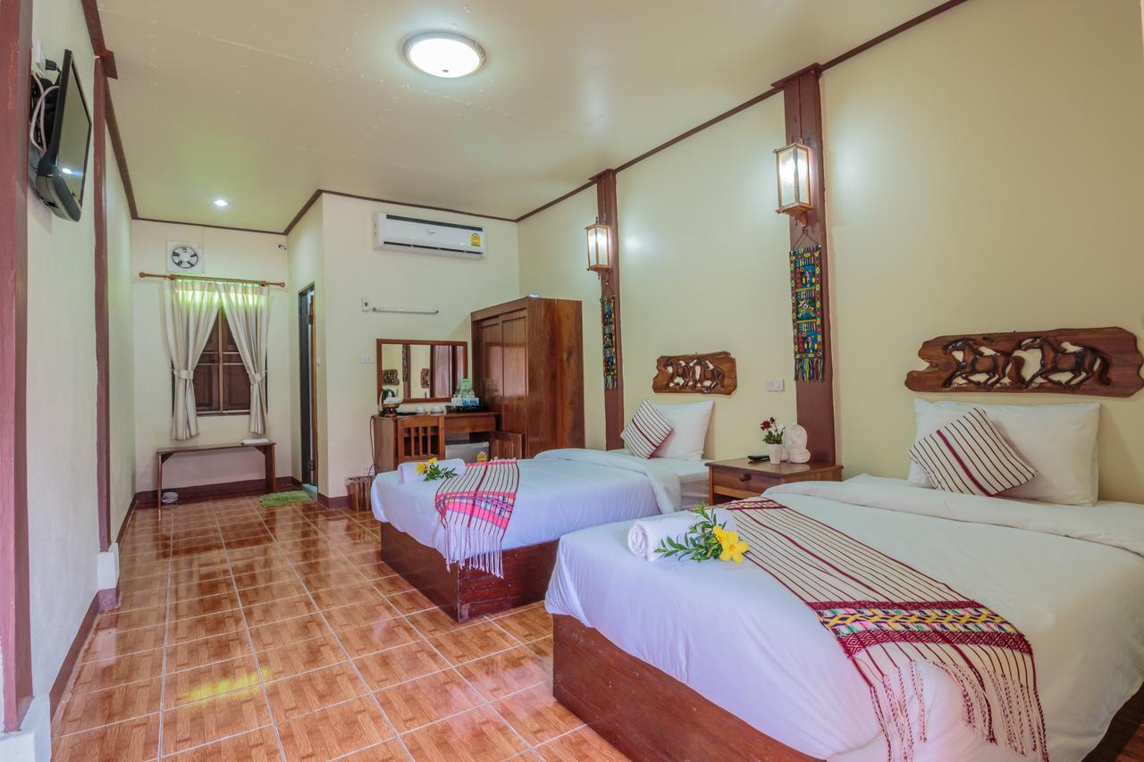 Mitkhoonyoum Hotel Ban Khun Yuam Екстер'єр фото