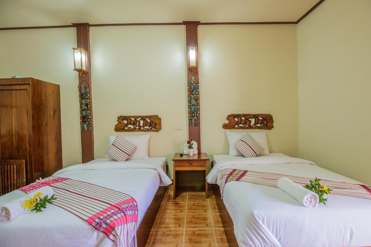 Mitkhoonyoum Hotel Ban Khun Yuam Екстер'єр фото